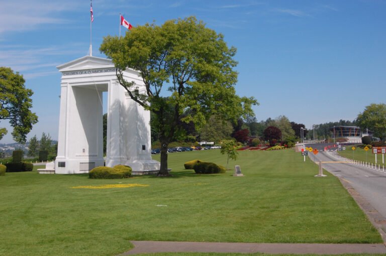 Peace Arch monument at the Canada–US border near Vancouver