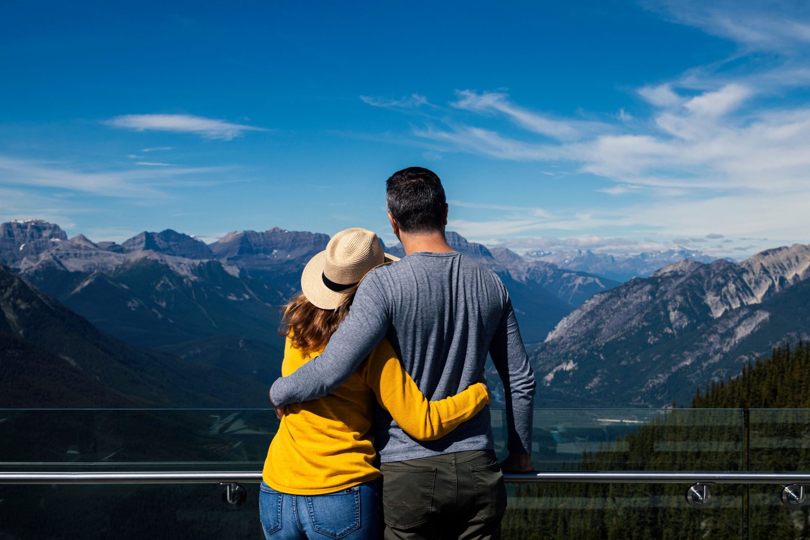 Spousal Sponsorship: Inland vs. Outland – Which Route Is Right for You?